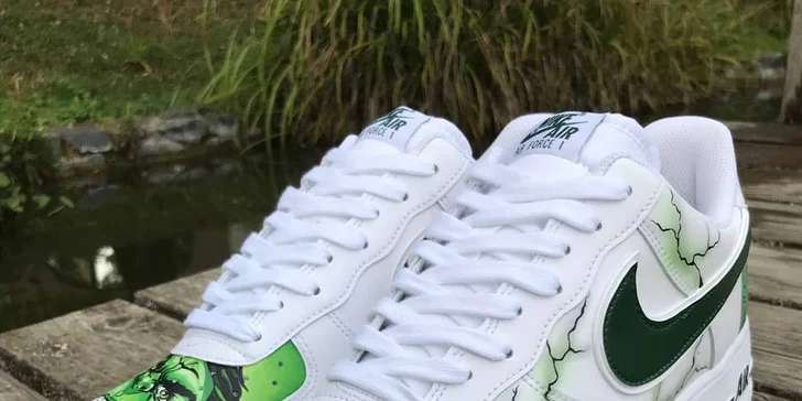 Navrhněte si vlastní design na tenisky: provedení, nalakování i impregnace