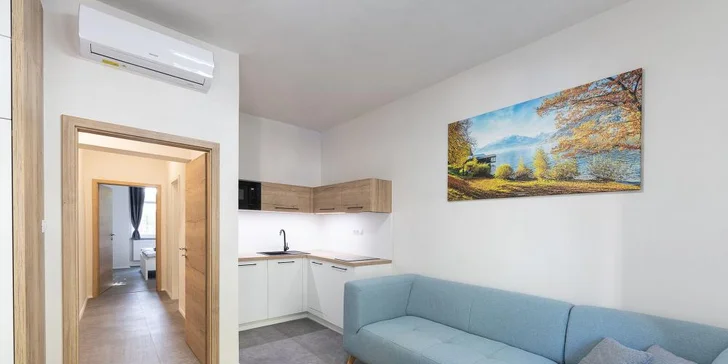 Pobyt v Plzni: moderní bezkontaktní hotel se snídaní a privátním vstupem do wellness