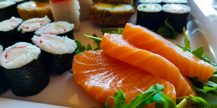 Skvělé sushi sety ve Vítkovicích: 46 a 67 ks s lososem, tuňákem i krevetou