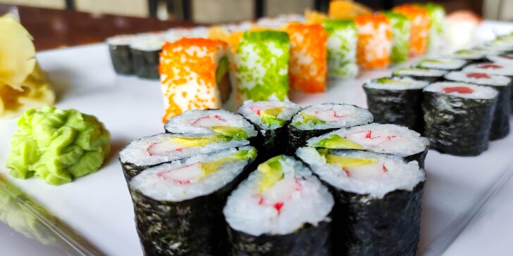 56 či 72 kousků sushi v Porubě klidně i s sebou: kreveta, losos v tempuře i tuňák California
