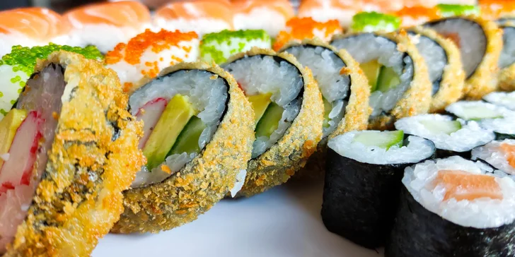 56 či 72 kousků sushi v Porubě klidně i s sebou: kreveta, losos v tempuře i tuňák California