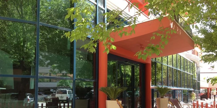 Letní dovolená v italském letovisku Cesenatico: hotel s all inclusive a bazénem, 150 m od pláže