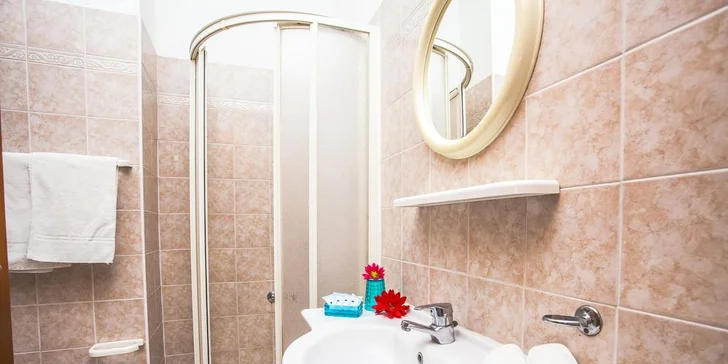 Letní dovolená v italském letovisku Cesenatico: hotel s all inclusive a bazénem, 150 m od pláže