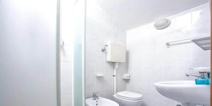 Letní dovolená v italském letovisku Cesenatico: hotel s all inclusive a bazénem, 150 m od pláže