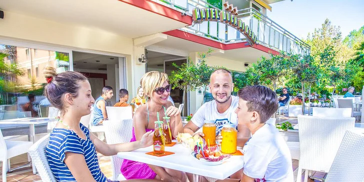 Pobyt v Itálii s all inclusive light: 2 další osoby na přistýlce s pobytem zdarma