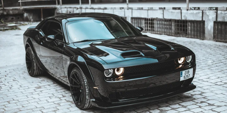 Superjízda v nadupaném Dodge Challenger až na 24 hodin