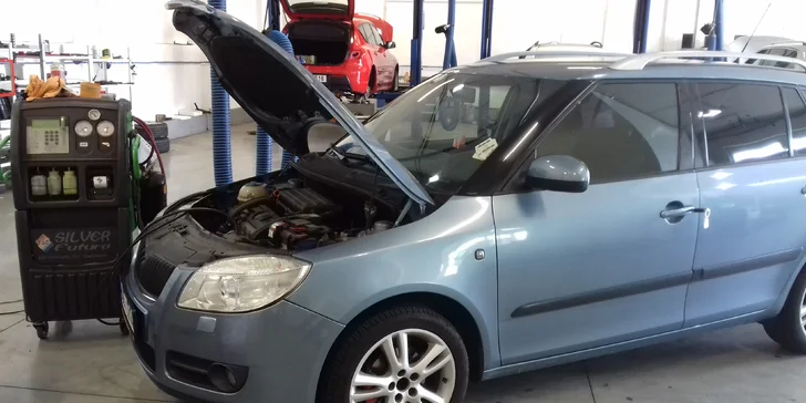 Servis auta: čištění a kontrola klimatizace, seřízení geometrie i světlometů a dezinfekce ozónem
