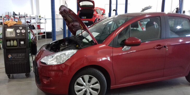 Servis auta: čištění a kontrola klimatizace, seřízení geometrie i světlometů a dezinfekce ozónem