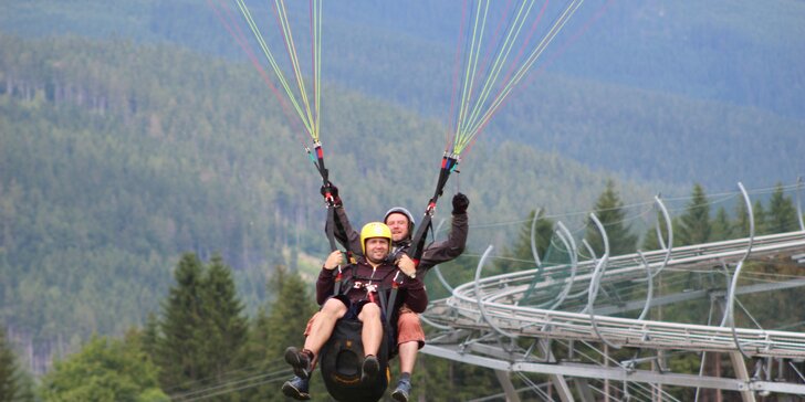 Pořádný adrenalin: tandemový paragliding i se záznamem letu pro 1 osobu
