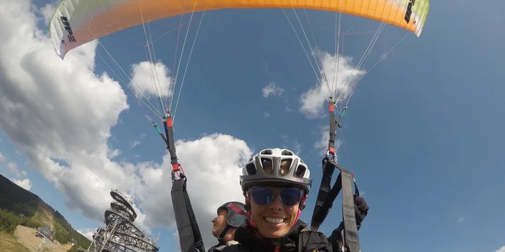 Pořádný adrenalin: tandemový paragliding i se záznamem letu pro 1 osobu