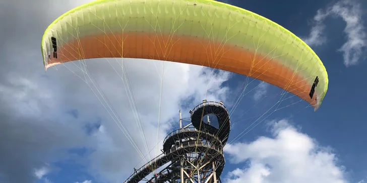 Pořádný adrenalin: tandemový paragliding i se záznamem letu pro 1 osobu