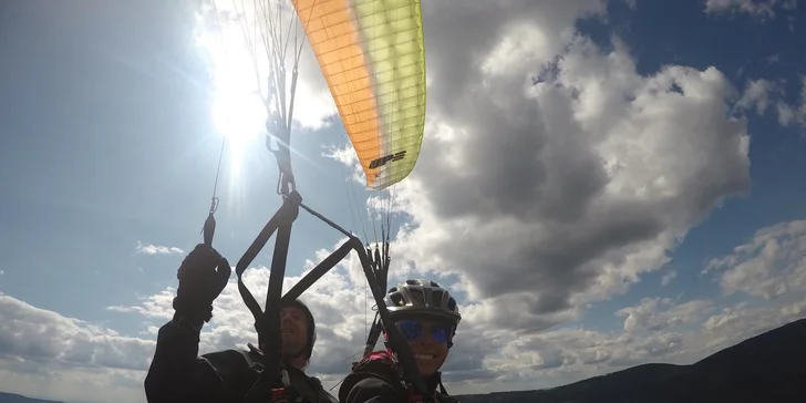 Pořádný adrenalin: tandemový paragliding i se záznamem letu pro 1 osobu