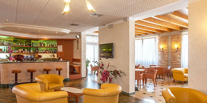 4* dovolená na Benátské riviéře: ubytování se snídaní, hotel přímo u pláže