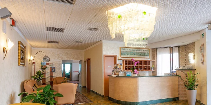 4* dovolená na Benátské riviéře: ubytování se snídaní, hotel přímo u pláže