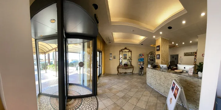 Na 7 nocí do slunné Itálie: 3* hotel jen 150 m od pláže, polopenze nebo light all inclusive
