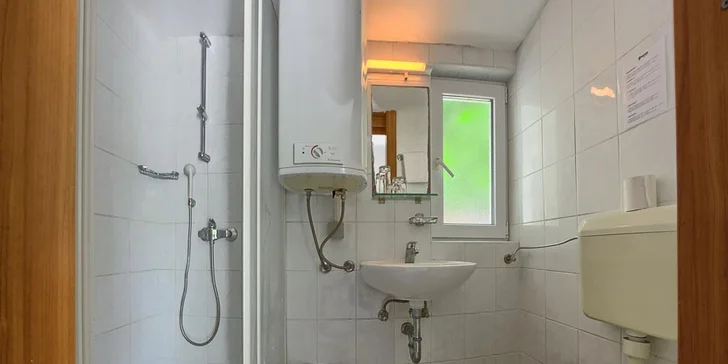 7 nocí all inclusive mezi Splitem a Trogirem: pokoje či bungalovy 100 metrů od moře, nápoje celý den