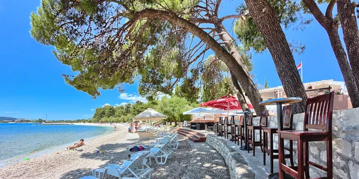All inclusive pobyt u Splitu: pokoje či bungalovy pro pár i rodinu 150 metrů od pláže