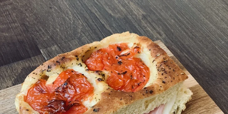 Italský piknik pro 2 nebo 4 osoby: foccacia, taštičky panzerotti i nápoje