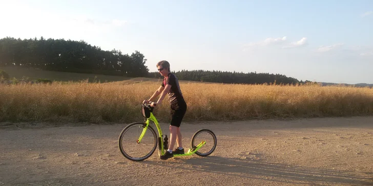 Půjčení koloběžky i s výbavou u Telče a Dačic: pro děti i dospělé či rodiny, 3 hodiny nebo celý den