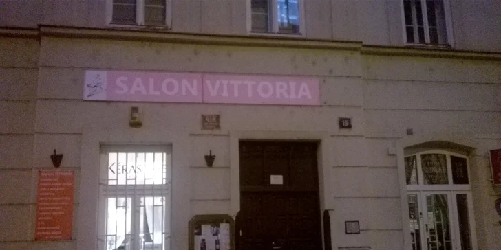 Klasická mokrá pedikúra nebo manikúra vč. P-Shine a permanentky