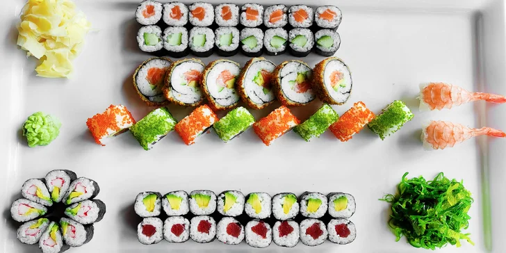 56 či 72 kousků sushi v Porubě klidně i s sebou: kreveta, losos v tempuře i tuňák California