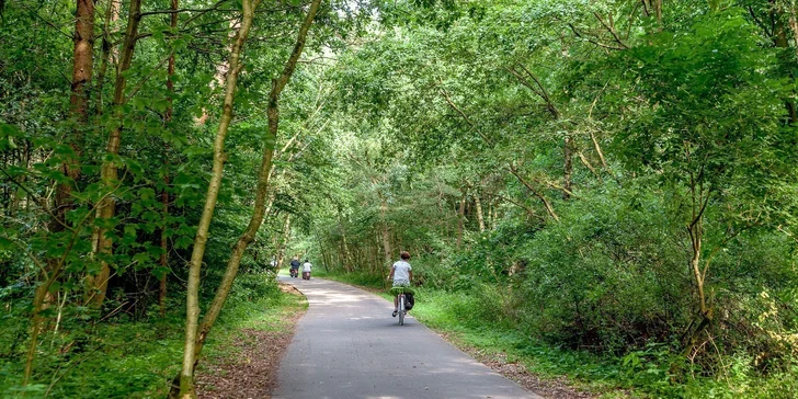 Okolie je ideálne na cyklistiku. Na bicykli sa dostanete napríklad do Kolobřehu.