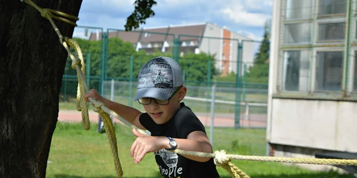Tábor se koná od 6. 8. do 10. 8. a je nabitý sportem a hereckými aktivitami.