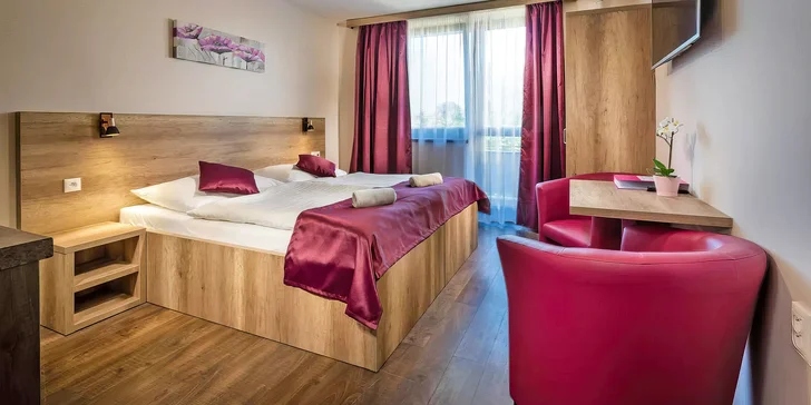 Apartmány Termál*** naleznete v přímém sousedství této vodní oázy pohody. 
