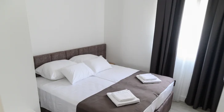 Skvelo si oddýchnete na veľkej manželskej posteli alebo oddelených lôžkach. 