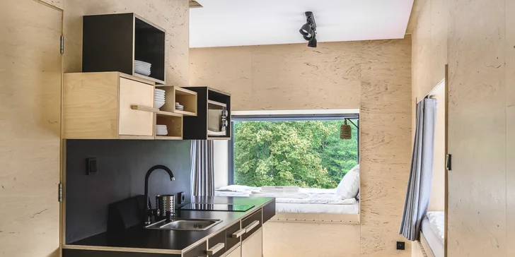 Při pobytu s dítětem nad 6 let nebo dalšími dospělými je nutný větší apartmán Fun.
