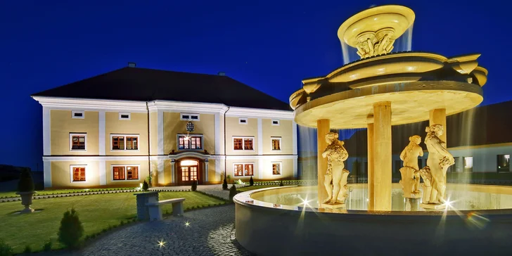 Odpočinek v přírodě pro dva: polopenze, privátní wellness i láhev vína
