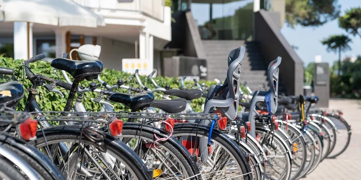 Italské letovisko Caorle: 4* hotel 80 metrů od pláže, se snídaní, bazénem a dětským hřištěm