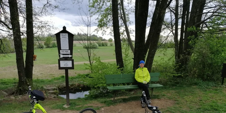 Půjčení koloběžky i s výbavou u Telče a Dačic: pro děti i dospělé či rodiny, 3 hodiny nebo celý den