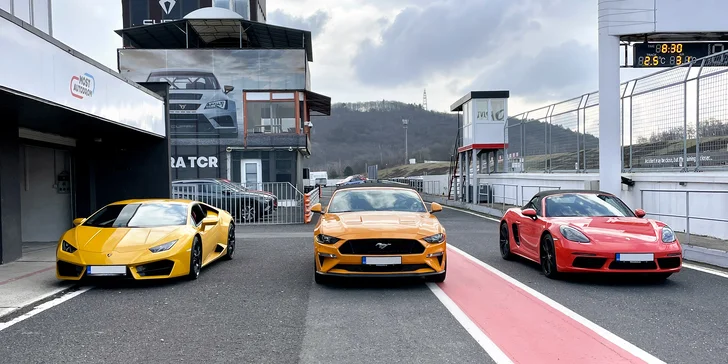 Zkroťte Lamborghini, Porsche nebo Mustanga na velkém okruhu v Mostě i Brně: až 5 kol jako řidič či spolujezdec