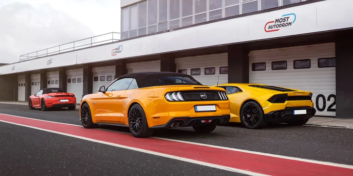Zkroťte Lamborghini, Porsche nebo Mustanga na velkém okruhu v Mostě i Brně: až 5 kol jako řidič či spolujezdec