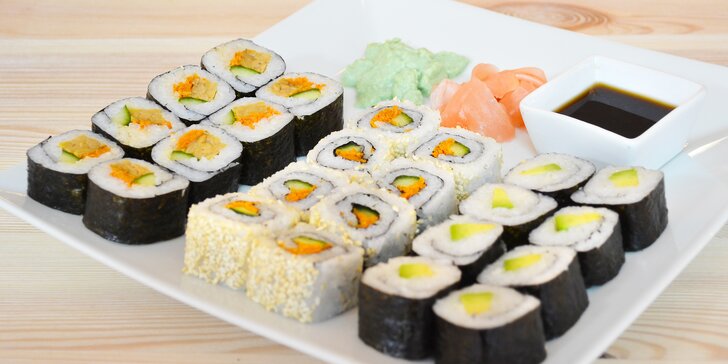 Šťavnatá pochoutka nejen pro vegany: 16 nebo 30 ks sushi se zeleninou