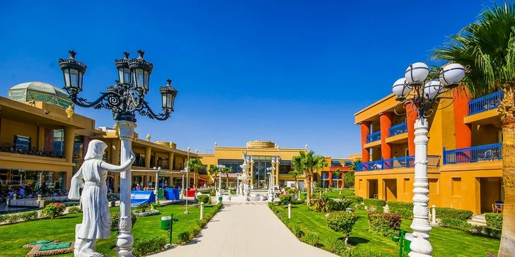 All inclusive dovolená v egyptské Hurghadě vč. letenky: 5* hotel s aquaparkem