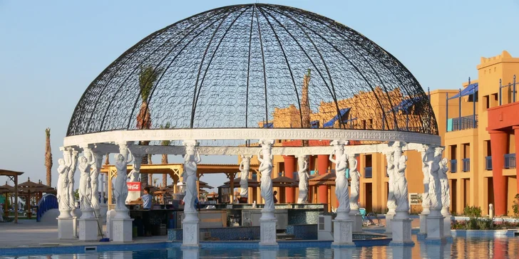 All inclusive dovolená v egyptské Hurghadě vč. letenky: 5* hotel s aquaparkem