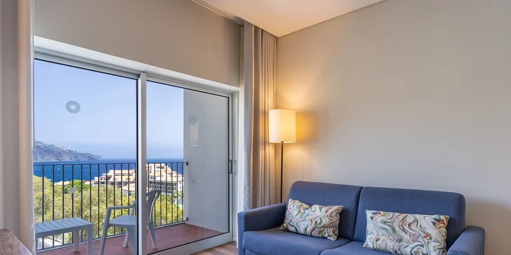 Dovolená na Madeiře: letenka a 4* hotel ve Funchalu se snídaní a bazénem