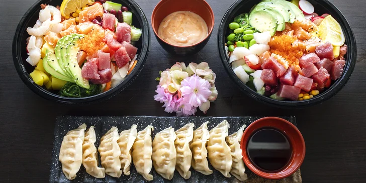 Asie s sebou: poke bowl s rybou či krevetami a dim sum knedlíčky pro 1 nebo 2 osoby