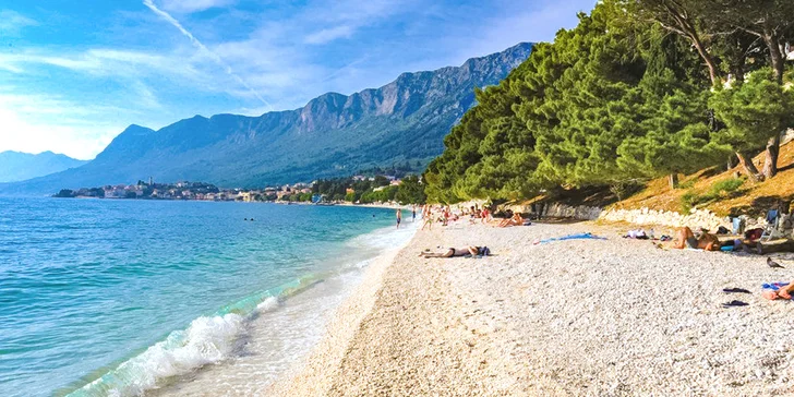 7 nocí all inclusive mezi Splitem a Trogirem: pokoje či bungalovy 100 metrů od moře, nápoje celý den