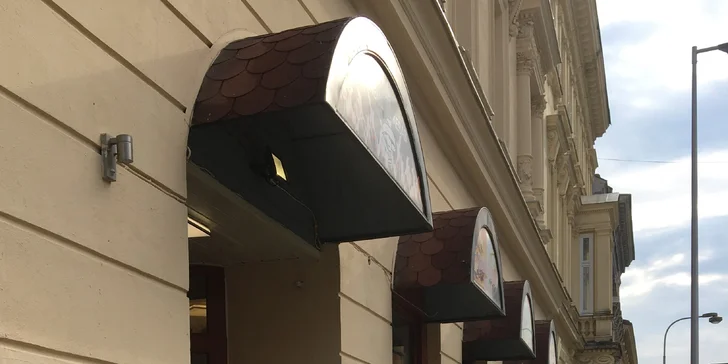 Kebab burger nebo kebab talíř i s přílohou podle výběru pro 1 i 2 osoby