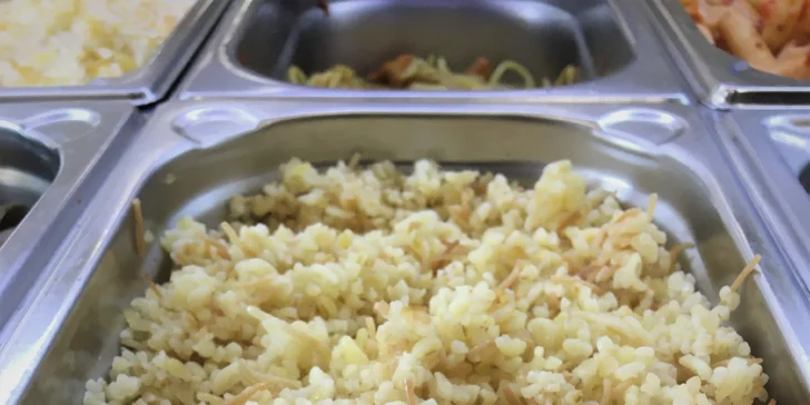 Kebab burger nebo kebab talíř i s přílohou podle výběru pro 1 i 2 osoby