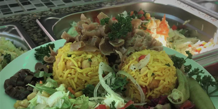 Kebab burger nebo kebab talíř i s přílohou podle výběru pro 1 i 2 osoby