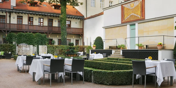 Luxusní pobyt v Praze: hotel v klášteře na Malé Straně se snídaní a parkováním zdarma