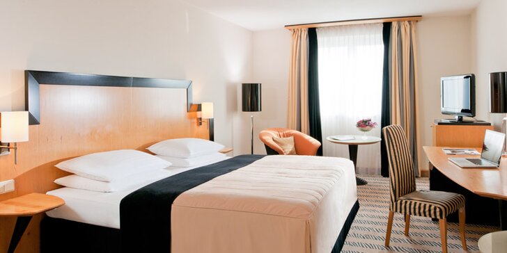 Luxusní pobyt ve 4* hotelu na Vinohradech: snídaně či večeře s klavírním koncertem a možnost wellness