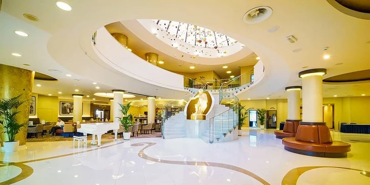 Luxusní pobyt ve 4* hotelu na Vinohradech: snídaně a možnost wellness