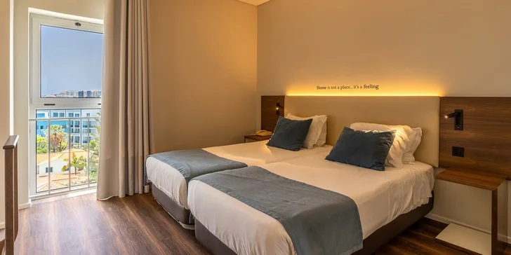 Dovolená na Madeiře: letenka a 4* hotel ve Funchalu se snídaní a bazénem