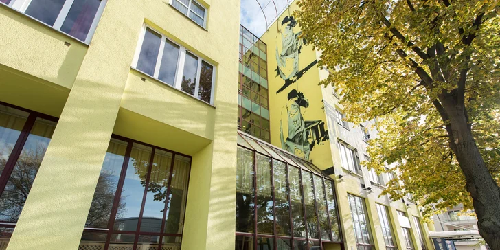 V páru či s rodinou za krásami Berlína: 3* Hotel Amber Econtel se snídaní a 200 m od stanice metra