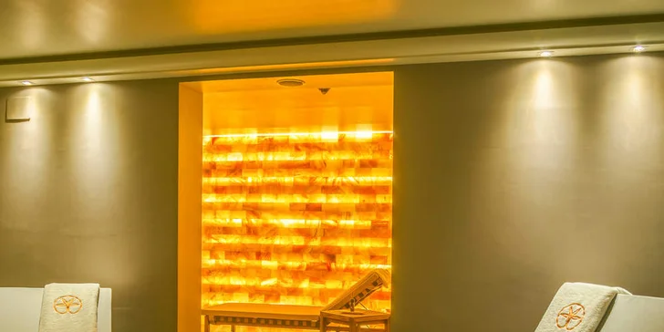 Léto v Černé Hoře: 4* hotel přímo u pláže, s bazénem, wellness a snídaní